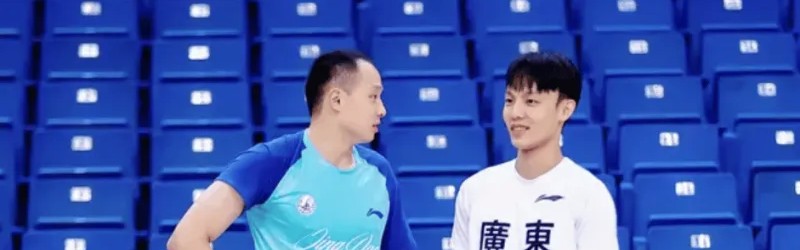 赛事比分-上半场徐杰4中2得到5分3助攻，胡明轩罚球2中2得到2分2助攻