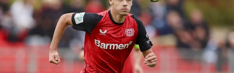 体育直播-佩杜拉：那不勒斯有意18岁波黑边锋阿拉伊贝戈维奇