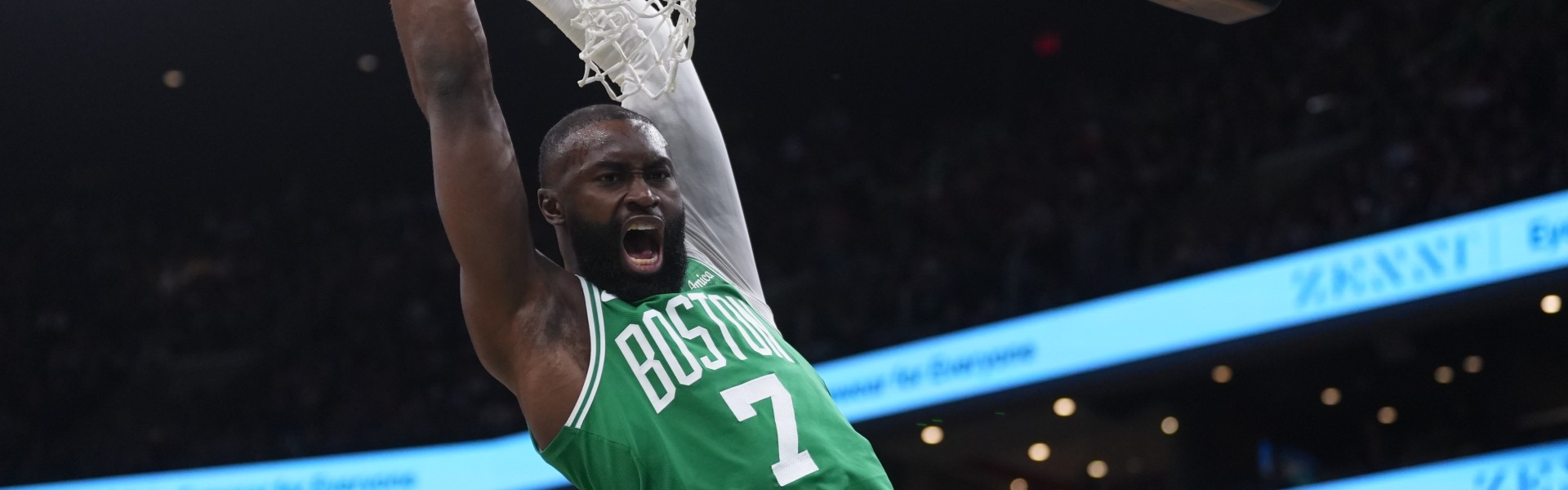 赛事比分-杰伦·布朗：不担心跟腱伤势就是有点酸痛 努力保持健康会没事的